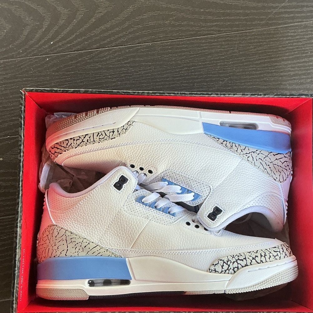 Samsung White and Blue Athletic Shoes